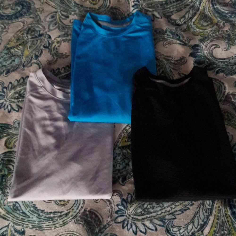 Set of 3 dri-fit shirts